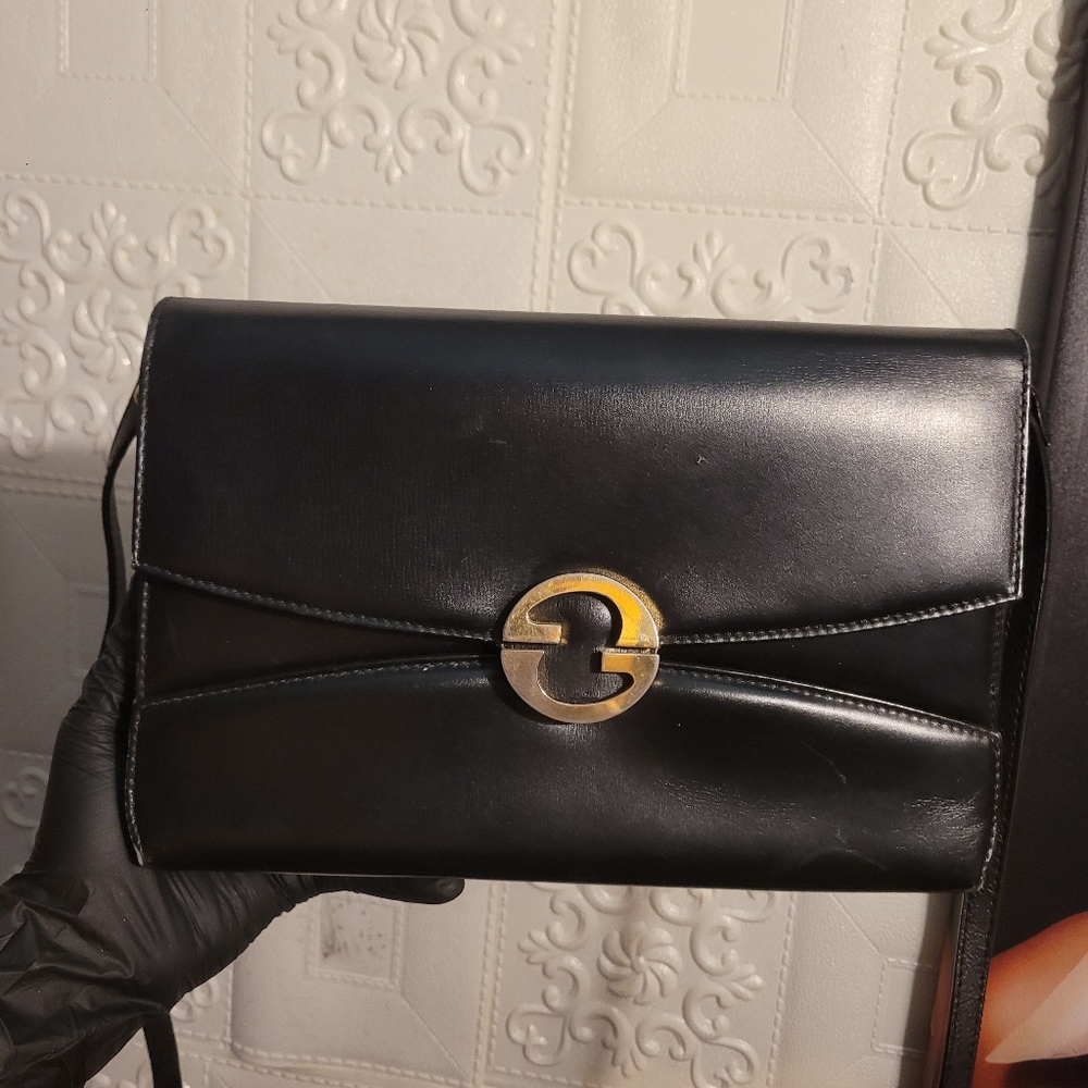 Gucci GG INTERLOCKING 1973 BLACK LEATHER CROSSBODY BAG CLUTCH AUTHENTIC VINTAGE